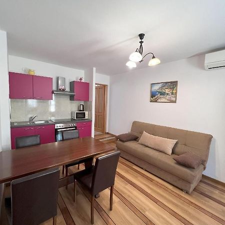 Apartmani Palme 푼타나 외부 사진