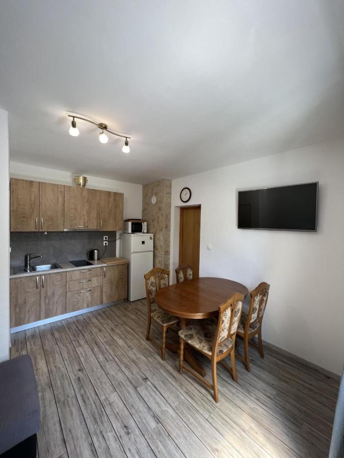 Apartmani Palme 푼타나 외부 사진